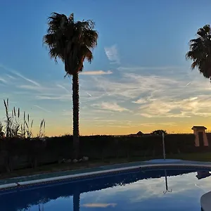 espectacular-residencial-en-1a-linea-con-piscina.1costadelsol.com/